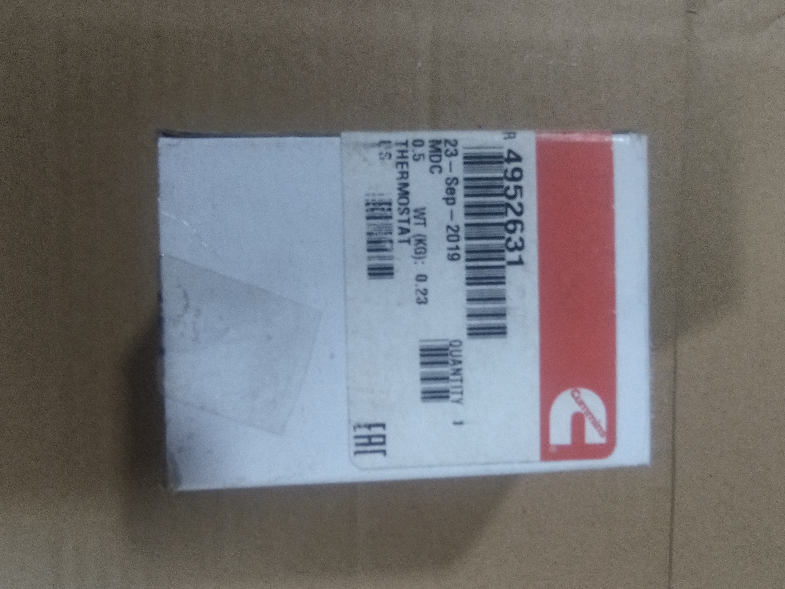 4952631